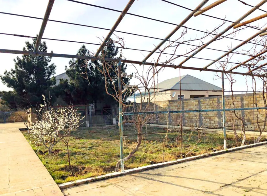 Satılır 3 otaqlı həyət evi 100 m²