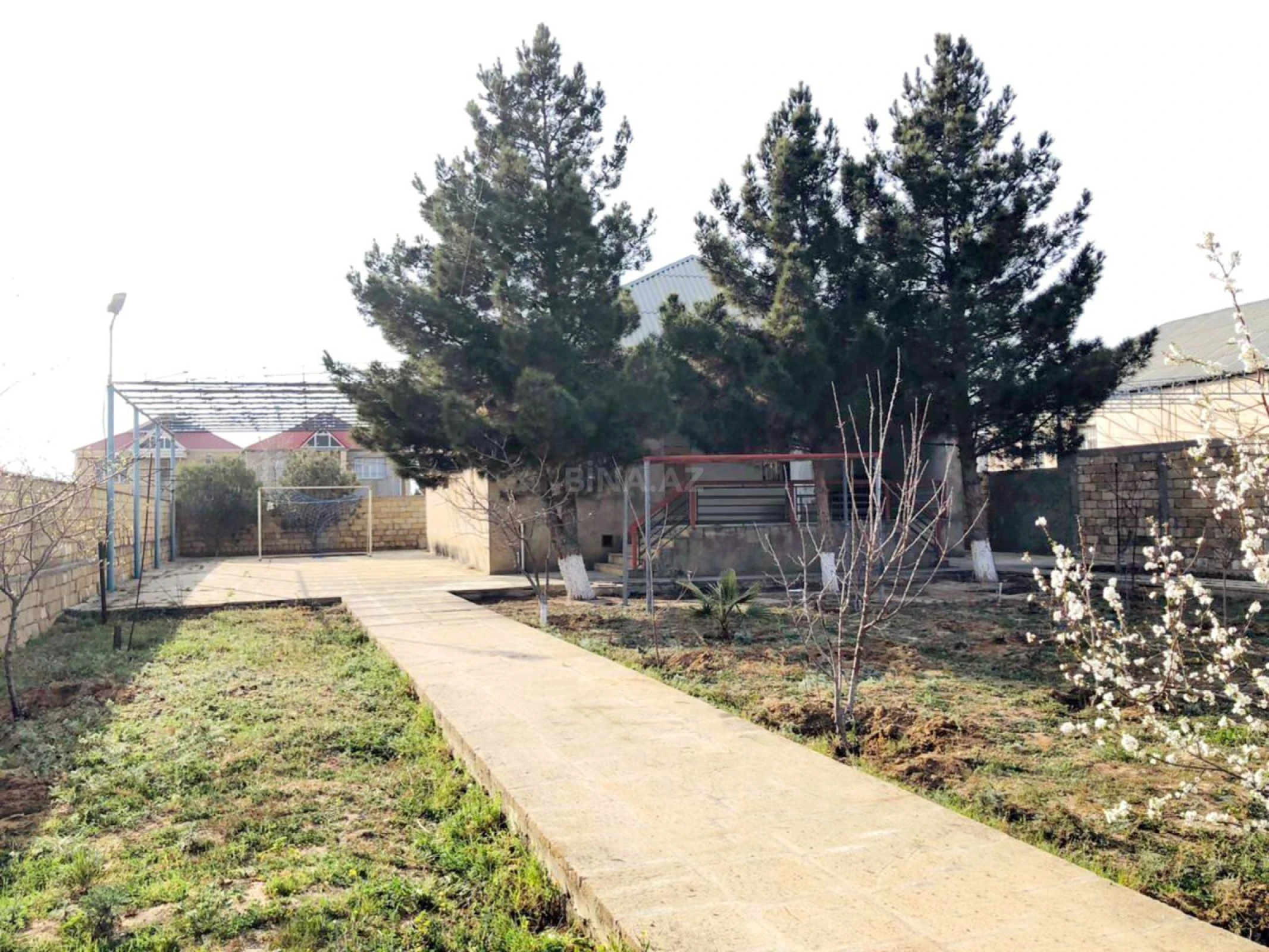 Satılır 3 otaqlı həyət evi 100 m²