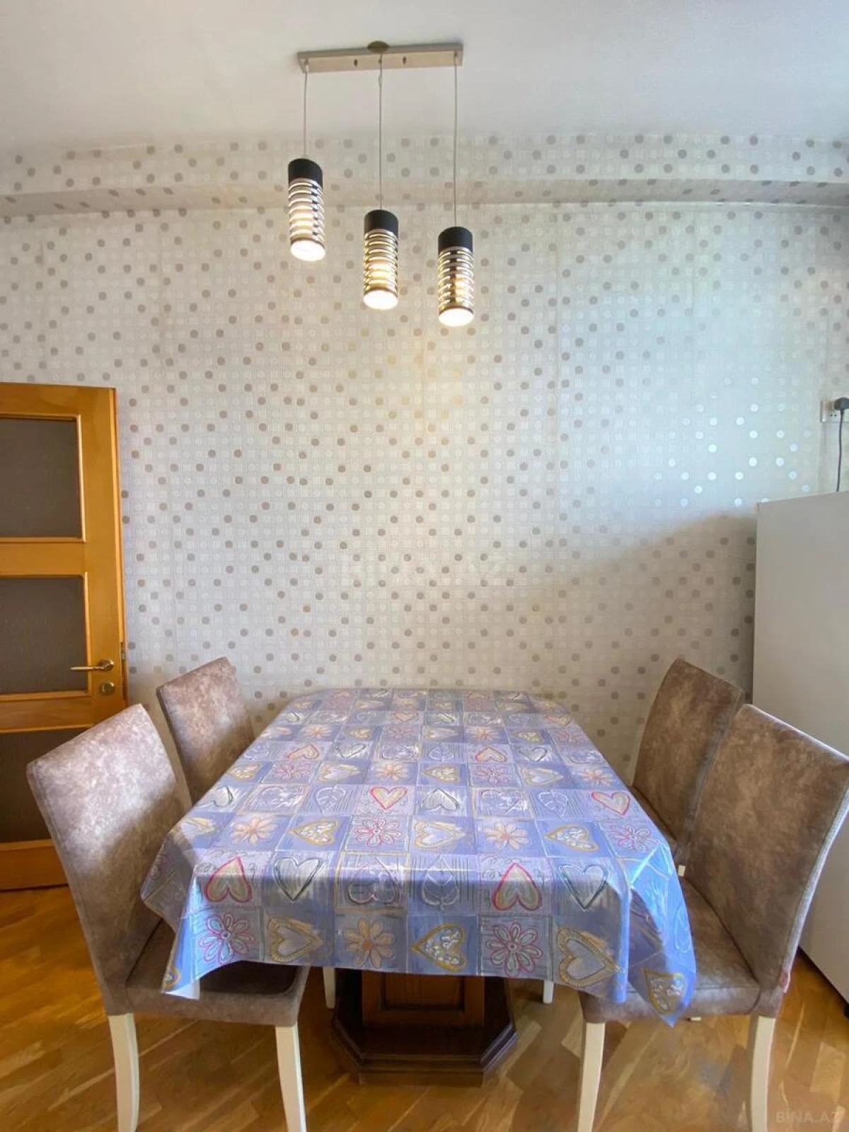 Kirayə verilir 3 otaqlı mənzil 90 m²