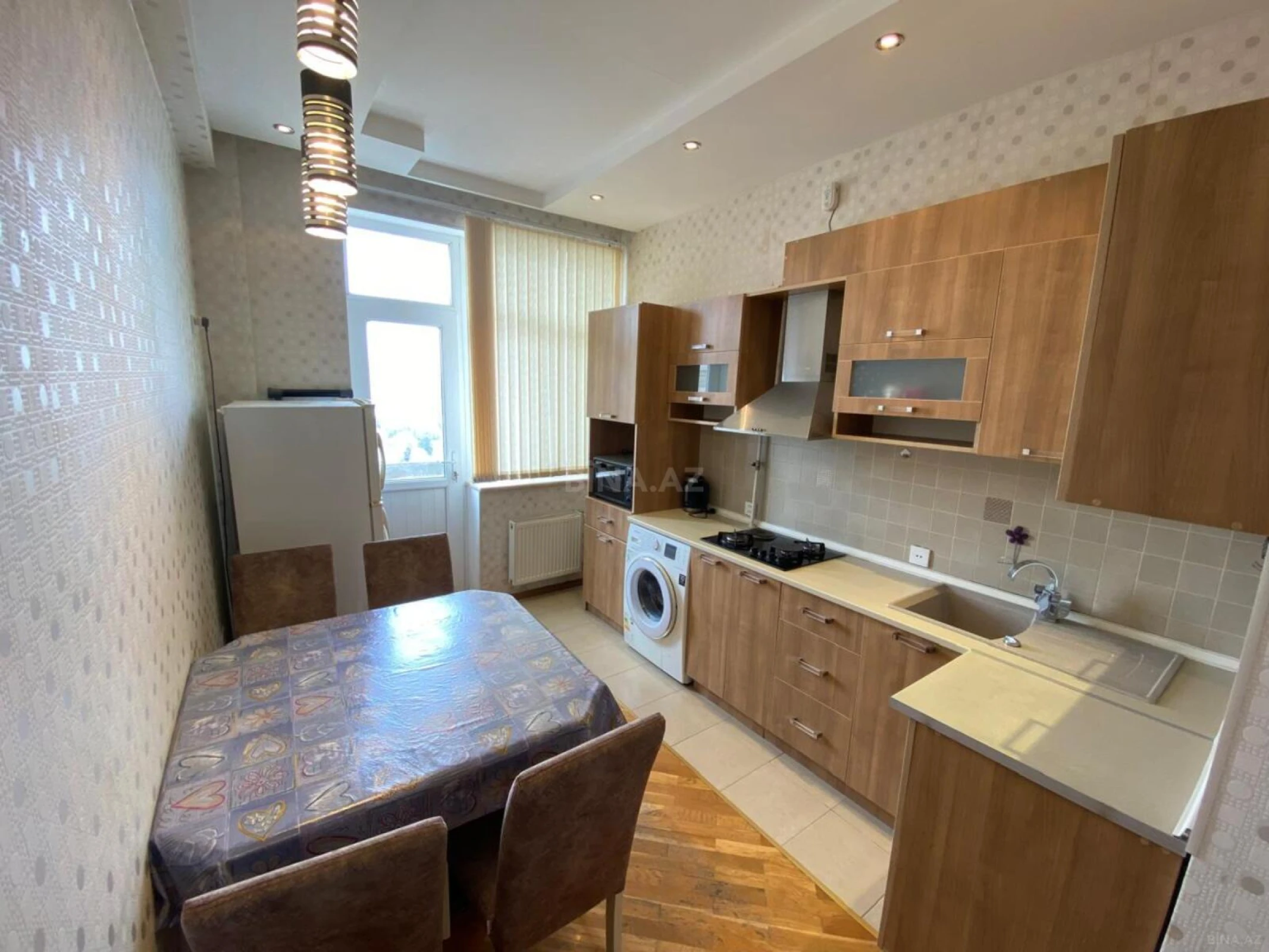 Kirayə verilir 3 otaqlı mənzil 90 m²