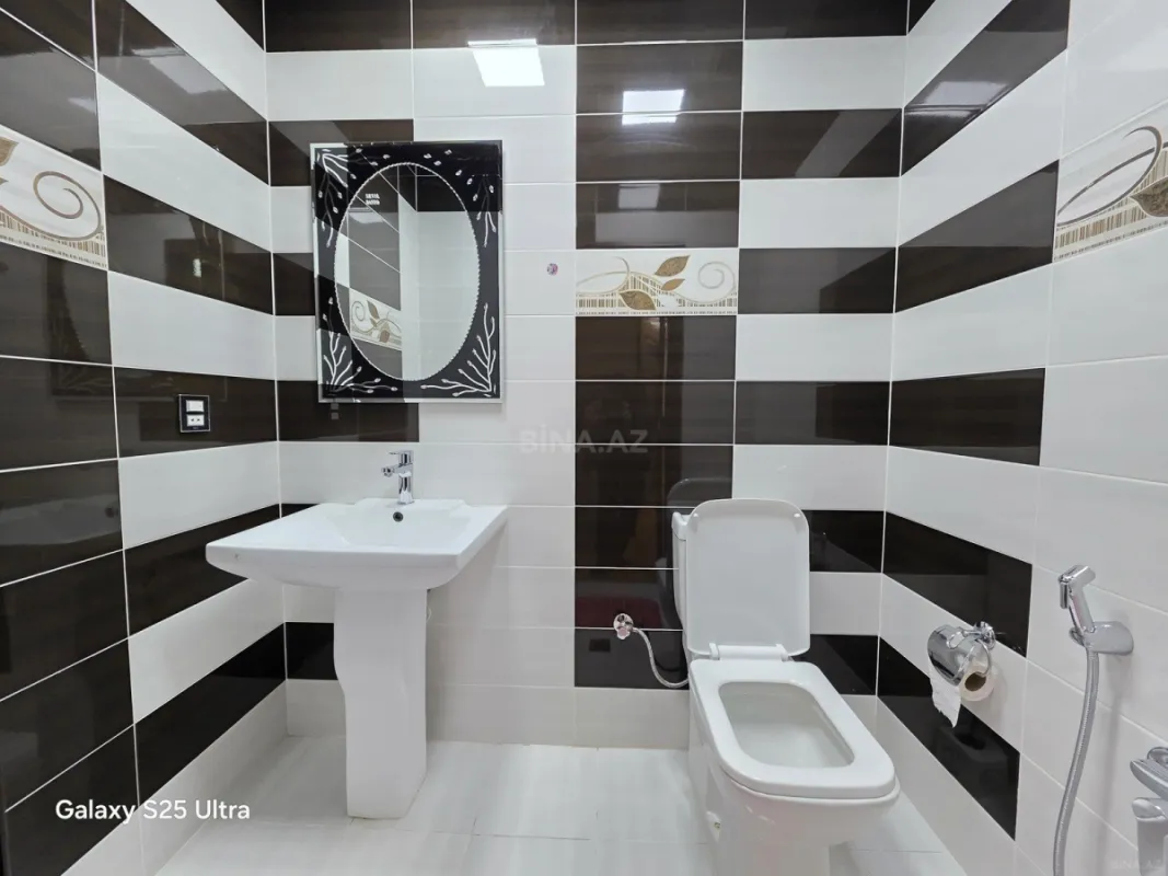 Kirayə verilir 2 otaqlı mənzil 110 m²