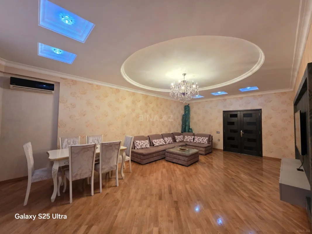 Kirayə verilir 2 otaqlı mənzil 110 m²