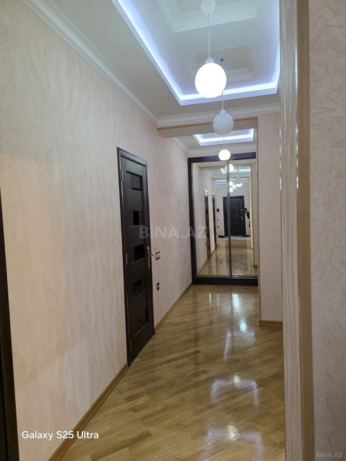 Kirayə verilir 2 otaqlı mənzil 110 m²