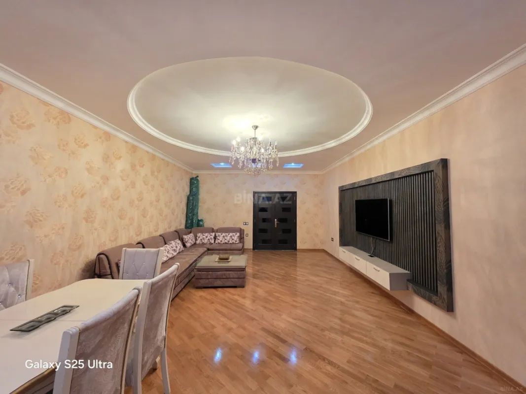 Kirayə verilir 2 otaqlı mənzil 110 m²