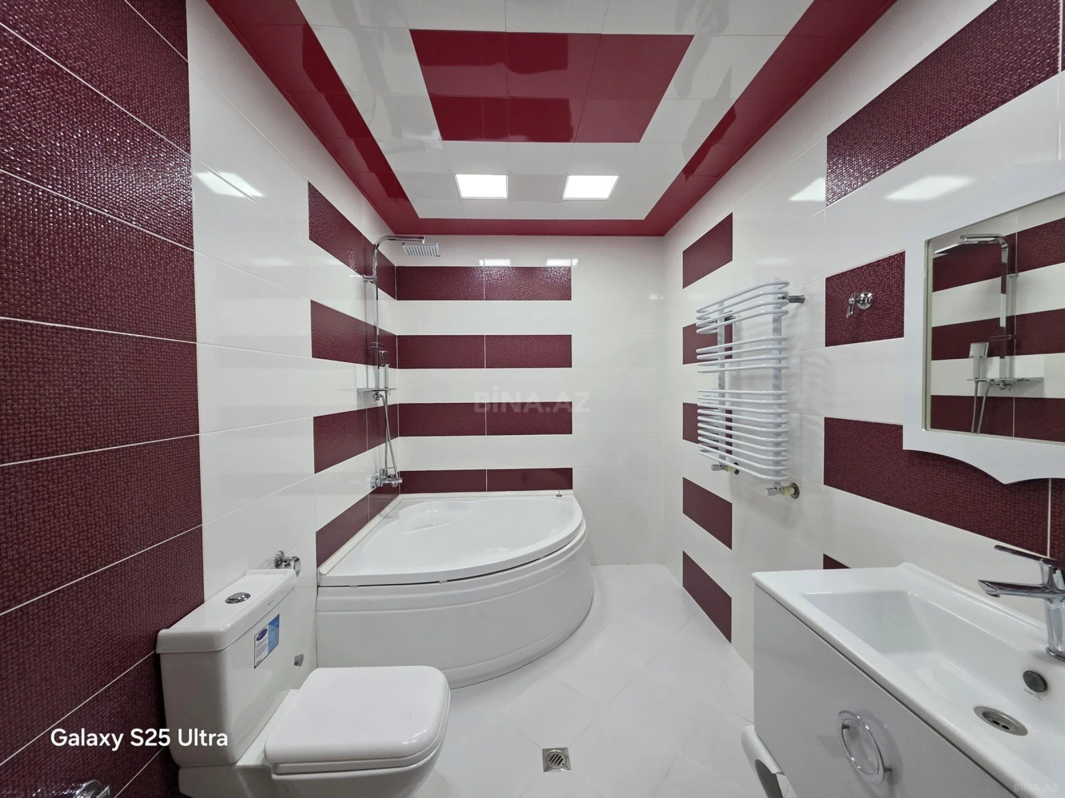 Kirayə verilir 2 otaqlı mənzil 110 m²