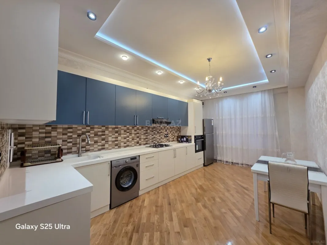 Kirayə verilir 2 otaqlı mənzil 110 m²