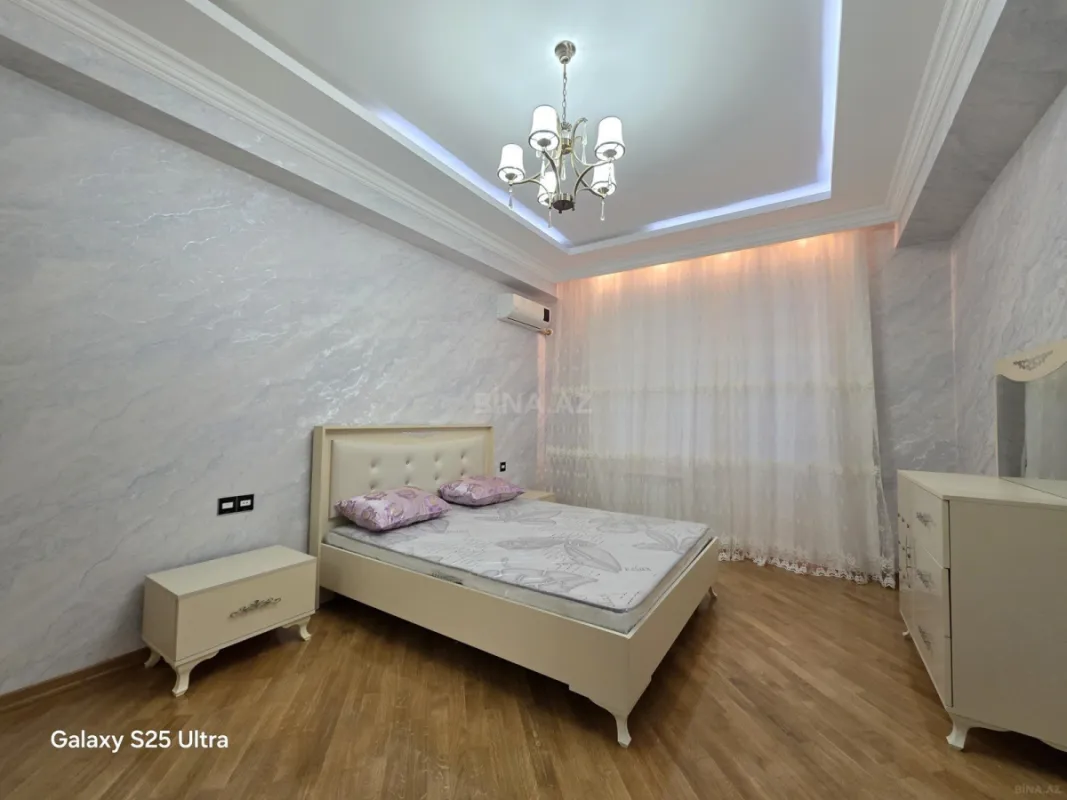 Kirayə verilir 2 otaqlı mənzil 110 m²
