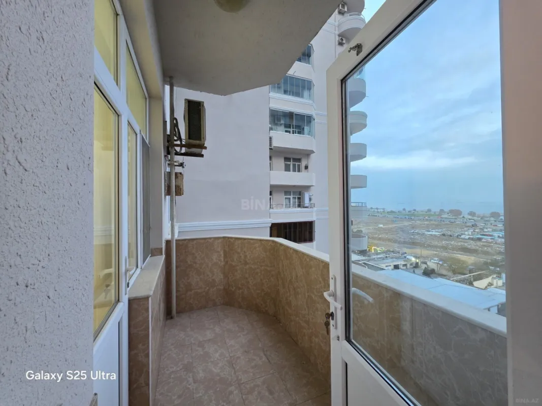 Kirayə verilir 2 otaqlı mənzil 110 m²