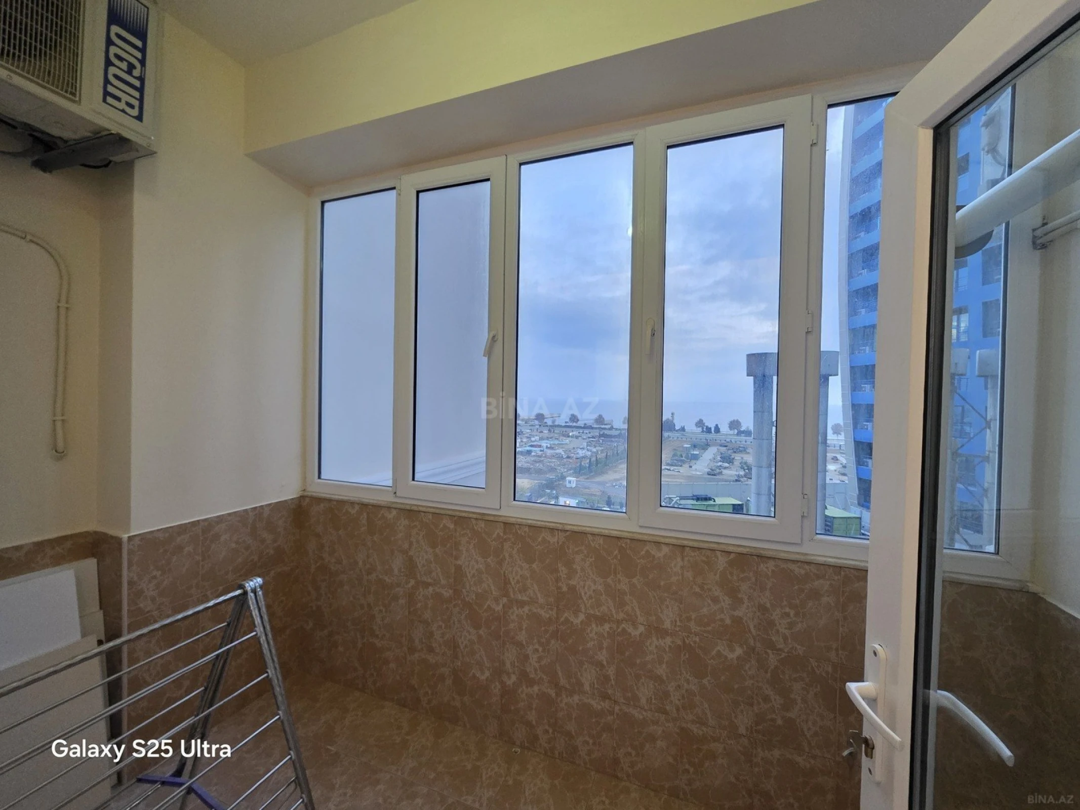 Kirayə verilir 2 otaqlı mənzil 110 m²