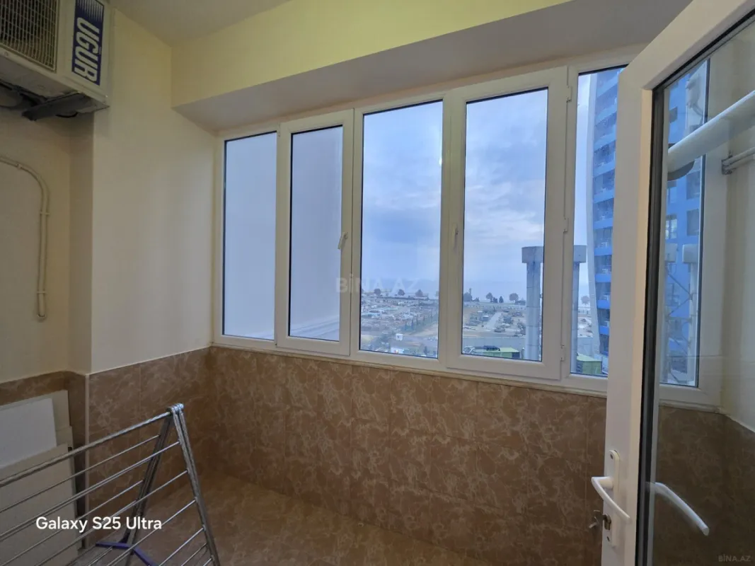 Kirayə verilir 2 otaqlı mənzil 110 m²