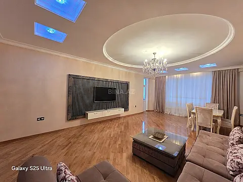 Kirayə verilir 2 otaqlı mənzil 110 m²