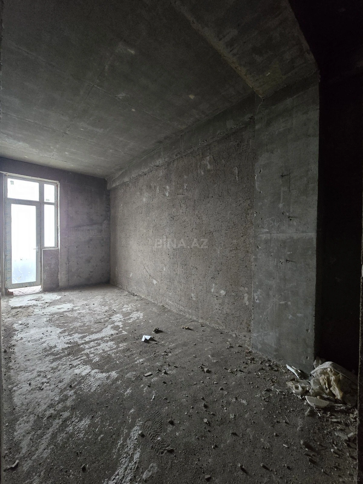 Satılır 1 otaqlı mənzil 65 m²