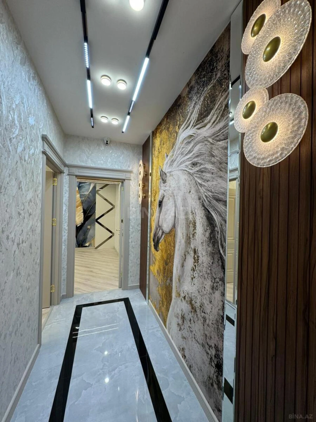 Satılır 3 otaqlı mənzil 110 m²