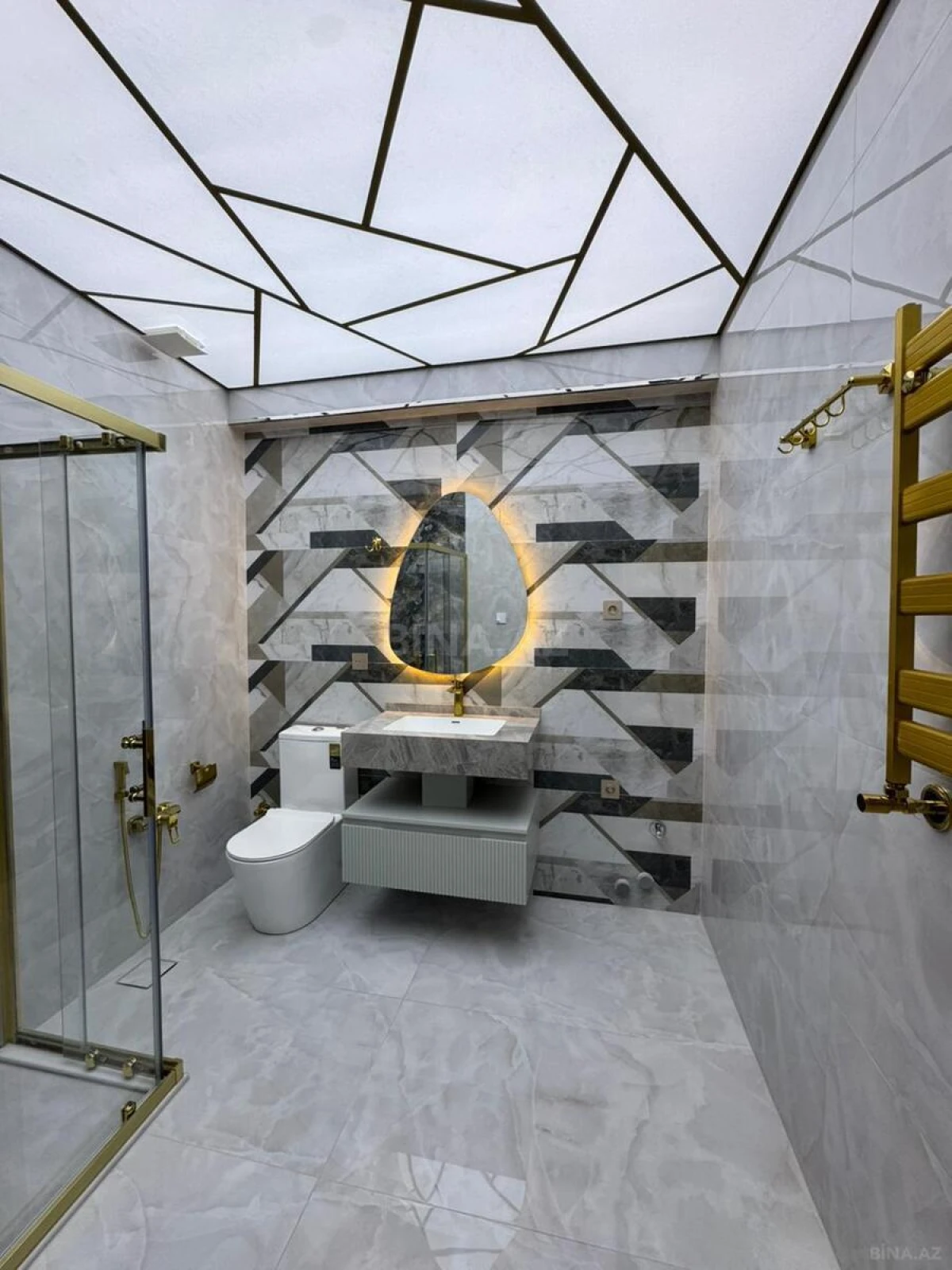 Satılır 3 otaqlı mənzil 110 m²