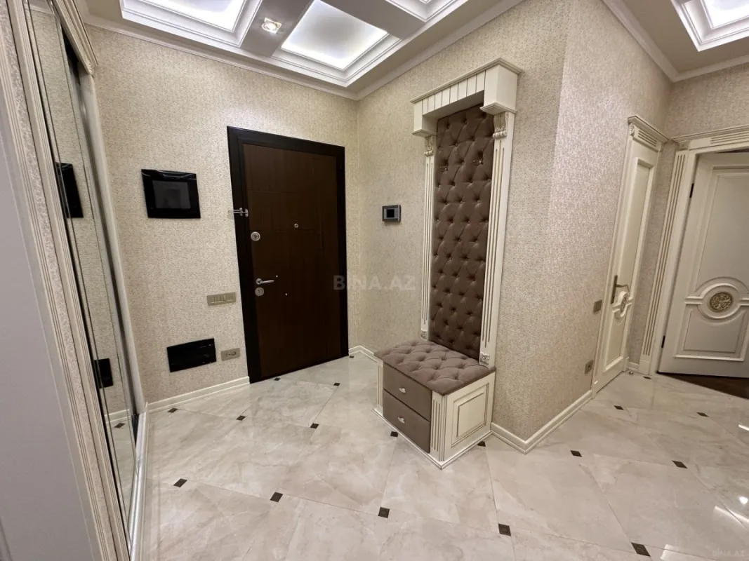 Satılır 3 otaqlı mənzil 97 m²