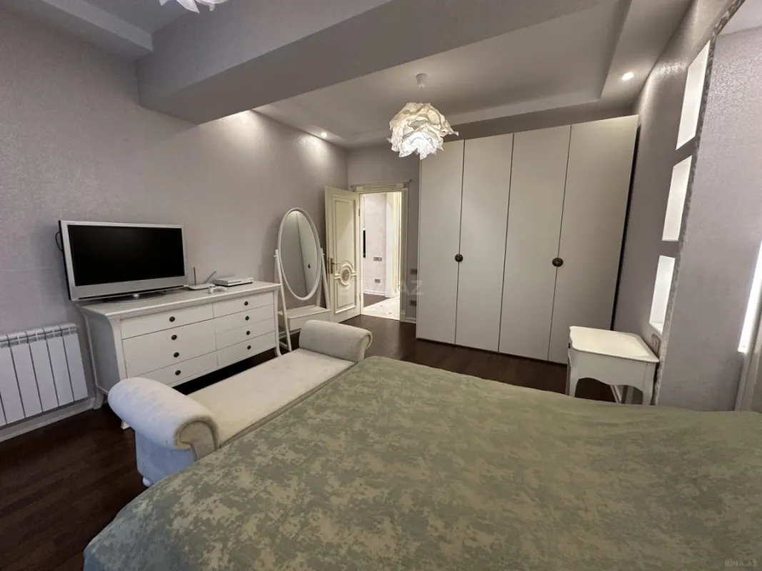 Satılır 3 otaqlı mənzil 97 m²