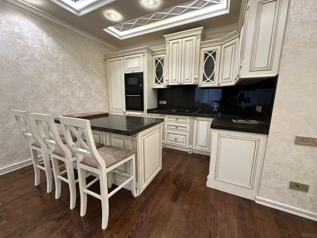 Satılır 3 otaqlı mənzil 97 m²