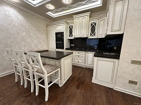 Satılır 3 otaqlı mənzil 97 m²