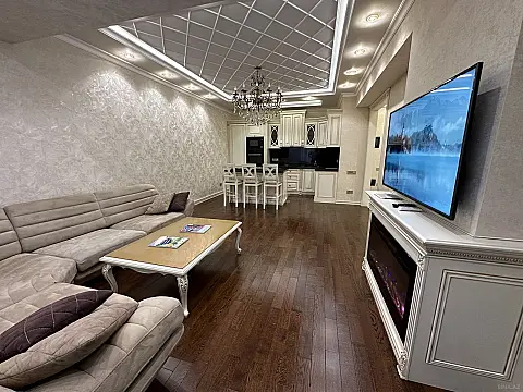 Satılır 3 otaqlı mənzil 97 m²