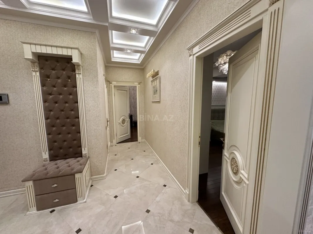 Satılır 3 otaqlı mənzil 97 m²