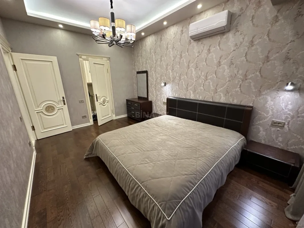 Satılır 3 otaqlı mənzil 97 m²