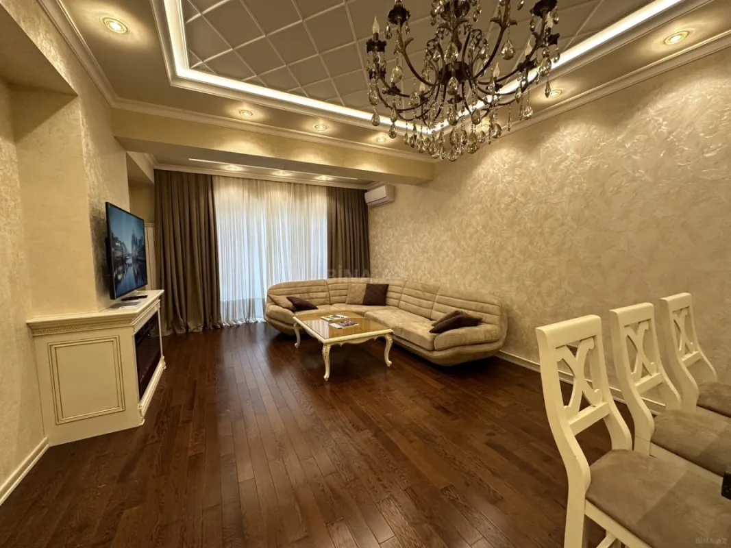 Satılır 3 otaqlı mənzil 97 m²