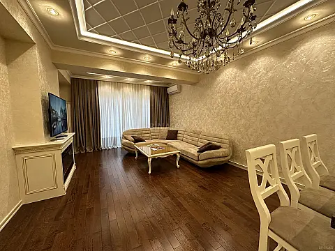 Satılır 3 otaqlı mənzil 97 m²