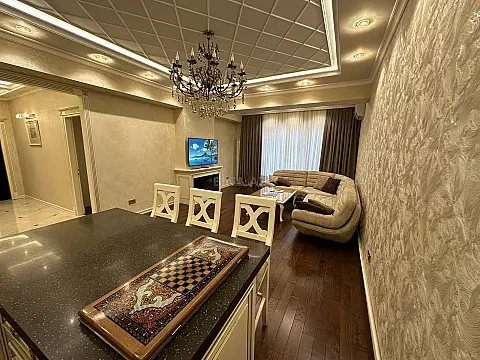 Satılır 3 otaqlı mənzil 97 m²