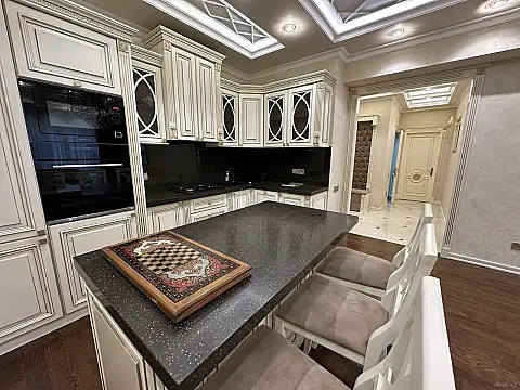 Satılır 3 otaqlı mənzil 97 m²