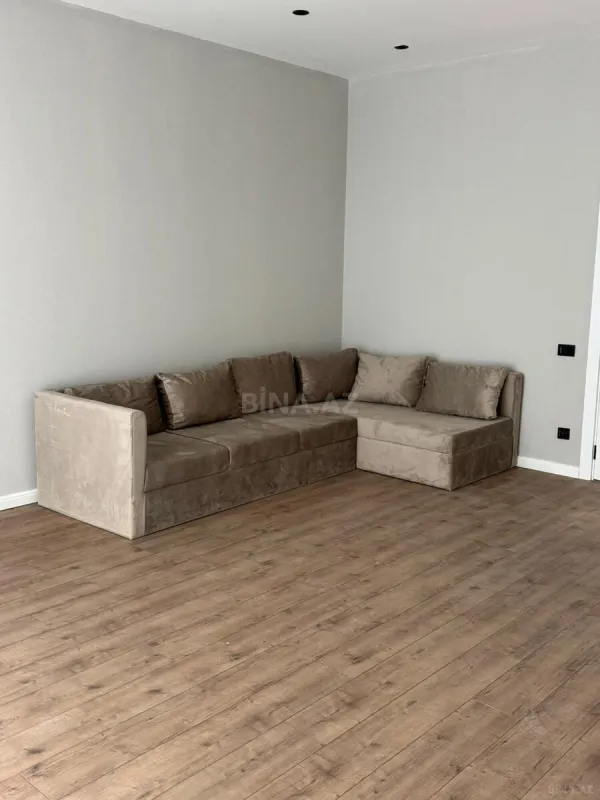 Satılır 2 otaqlı mənzil 139 m²