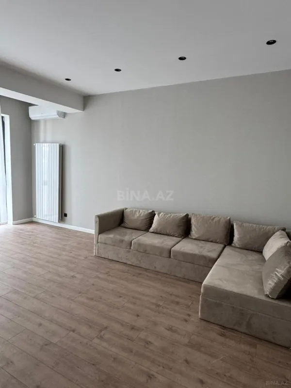 Satılır 2 otaqlı mənzil 139 m²