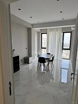 Satılır 2 otaqlı mənzil 139 m²