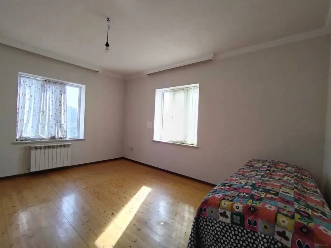 Satılır 6 otaqlı həyət evi 160 m²