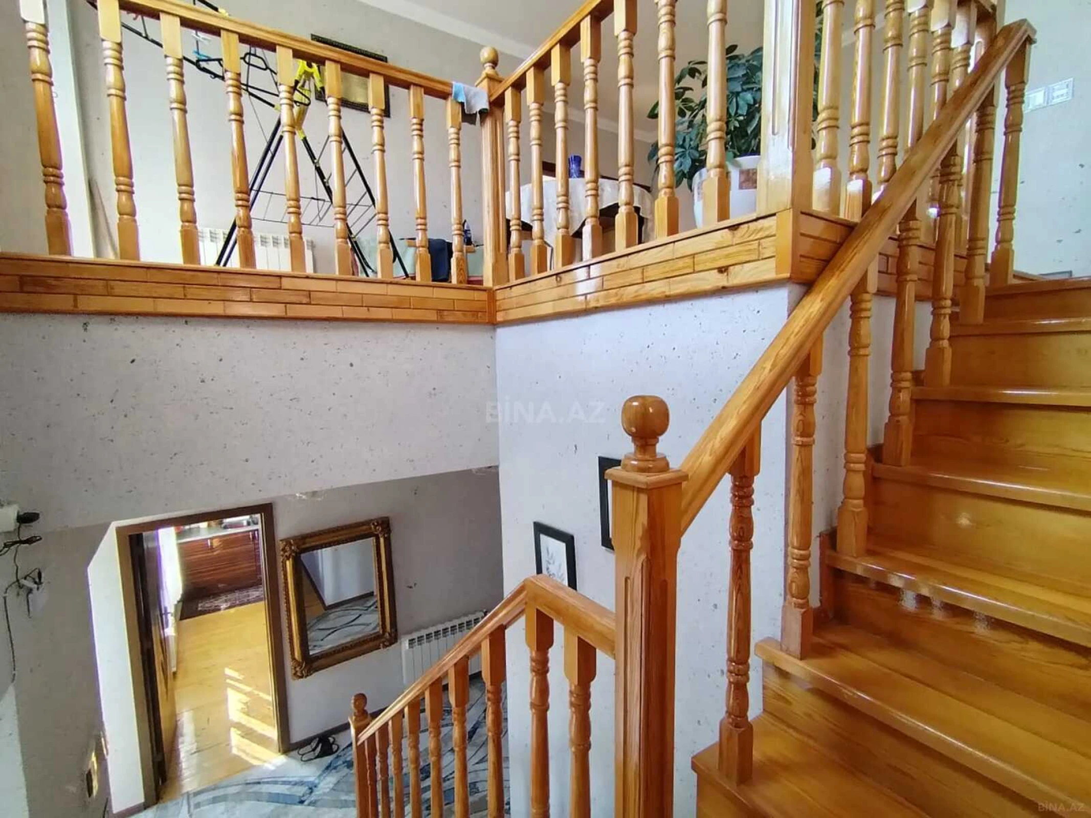 Satılır 6 otaqlı həyət evi 160 m²