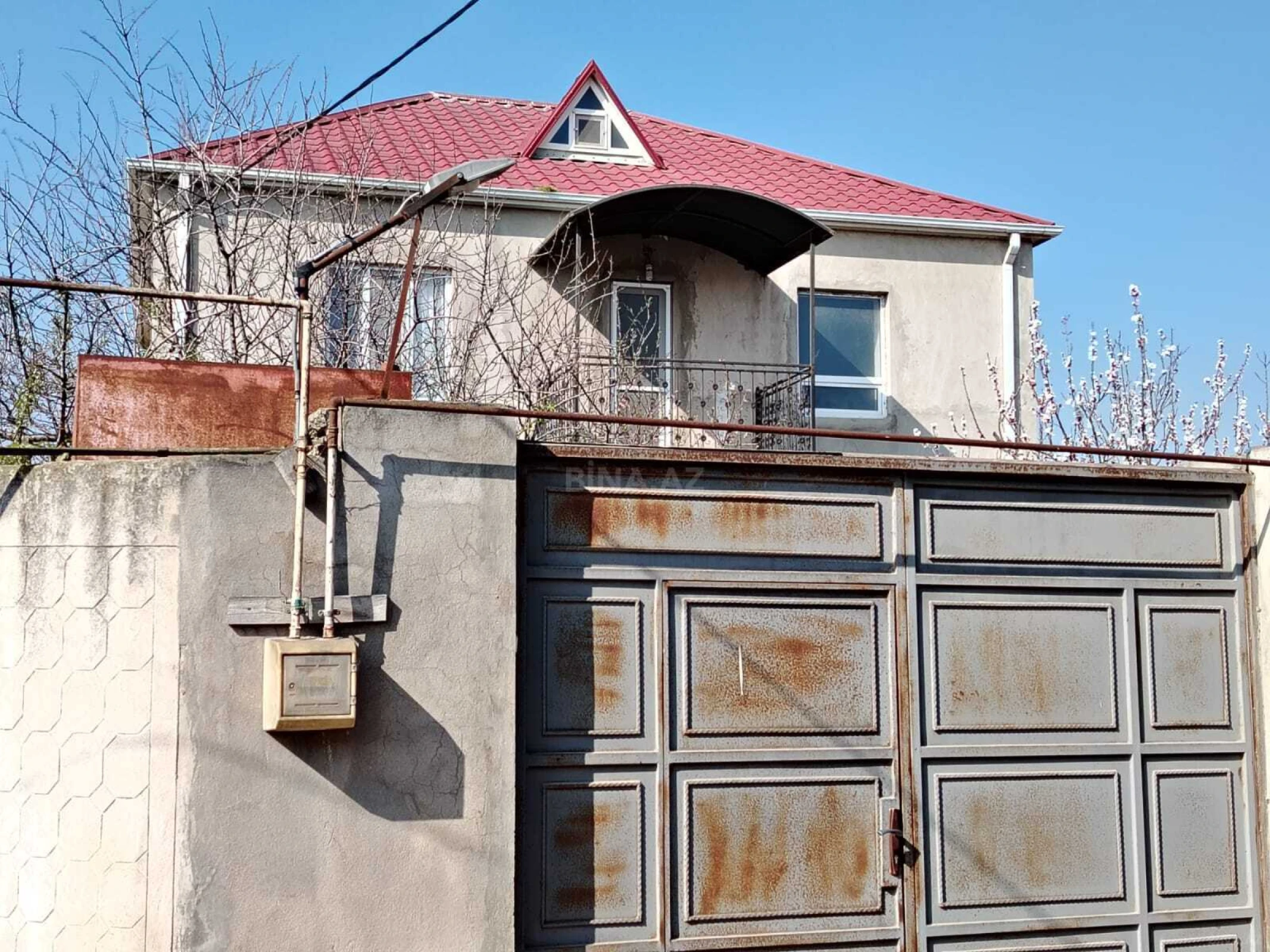 Satılır 6 otaqlı həyət evi 160 m²