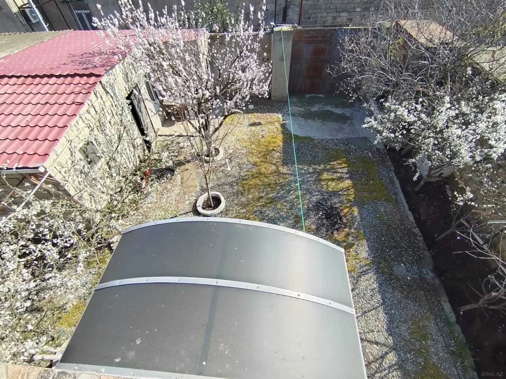 Satılır 6 otaqlı həyət evi 160 m²