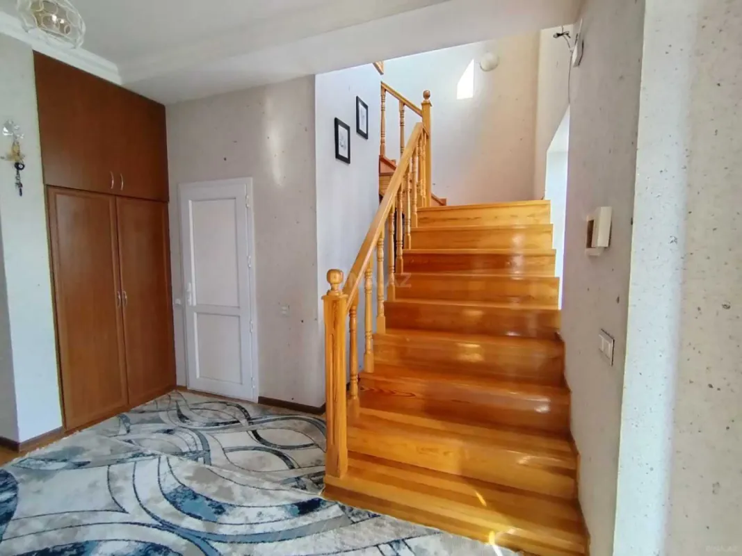 Satılır 6 otaqlı həyət evi 160 m²