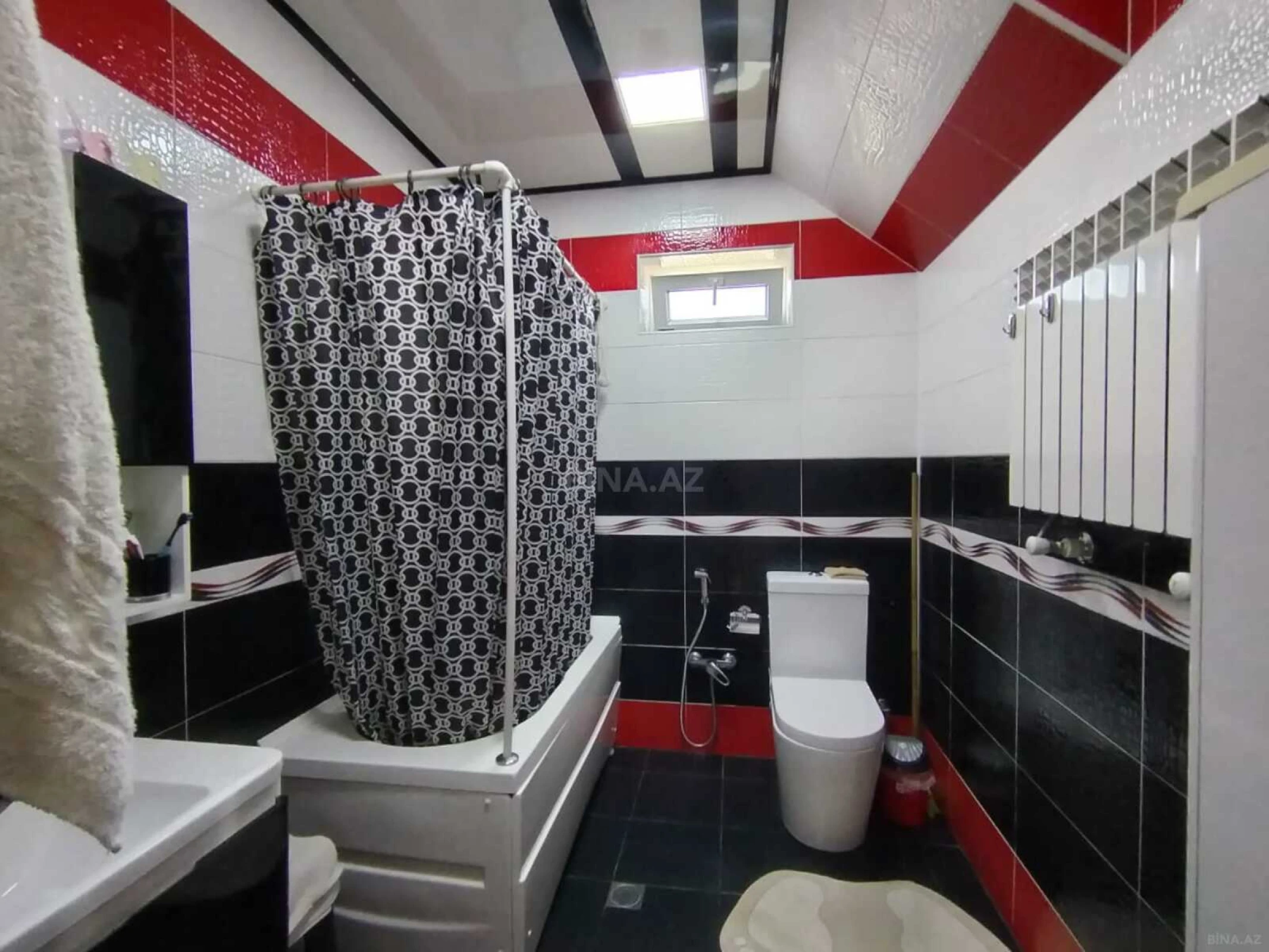 Satılır 6 otaqlı həyət evi 160 m²