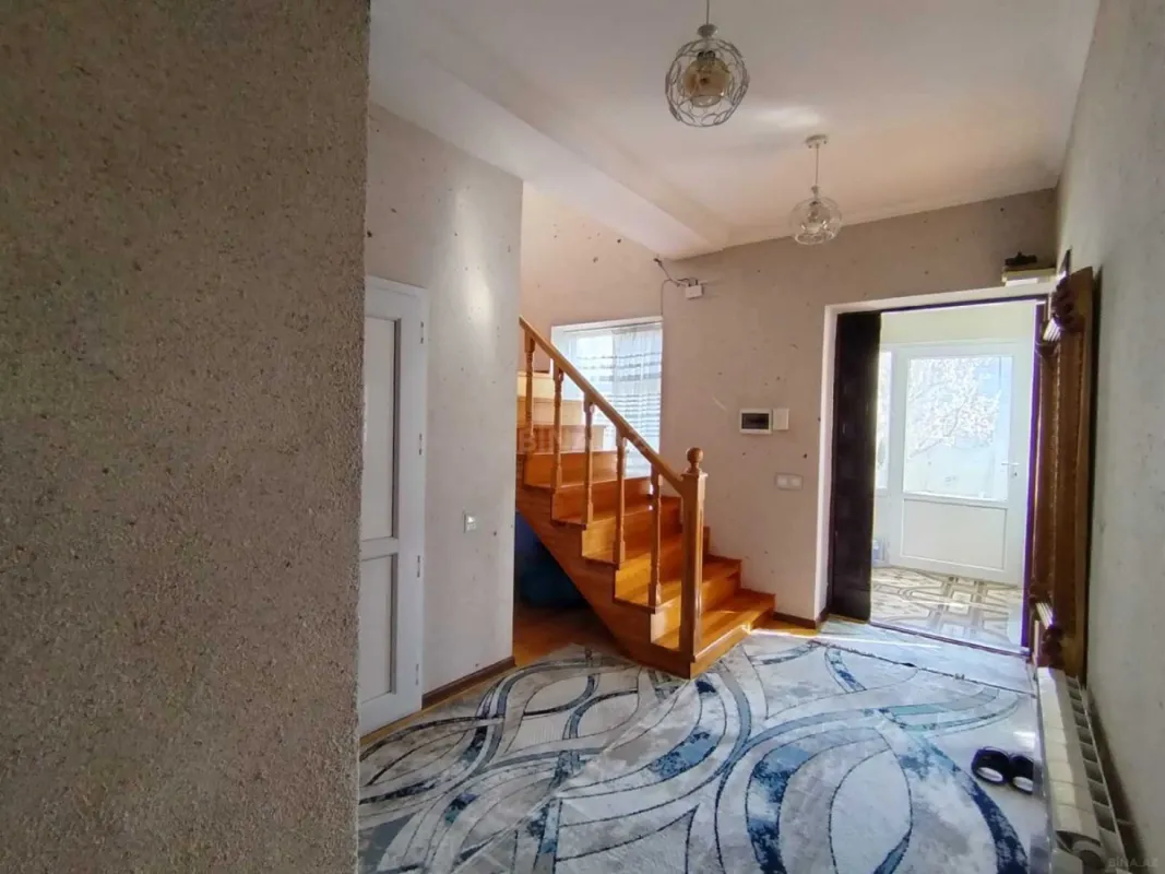 Satılır 6 otaqlı həyət evi 160 m²