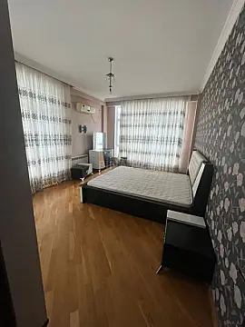 Kirayə verilir 3 otaqlı mənzil 132 m²