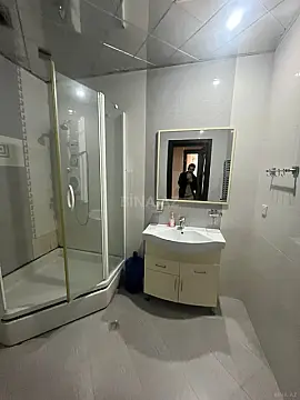 Kirayə verilir 3 otaqlı mənzil 132 m²