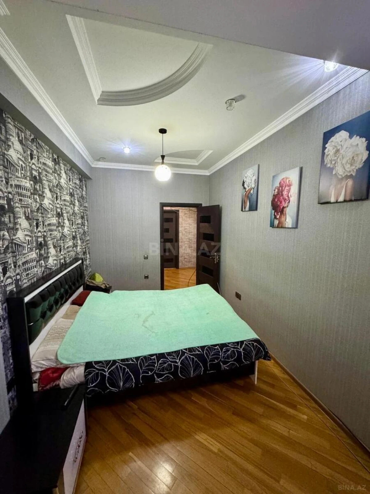 Satılır 4 otaqlı mənzil 135.7 m²