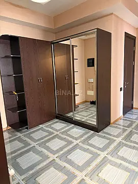 Kirayə verilir 2 otaqlı mənzil 96 m²