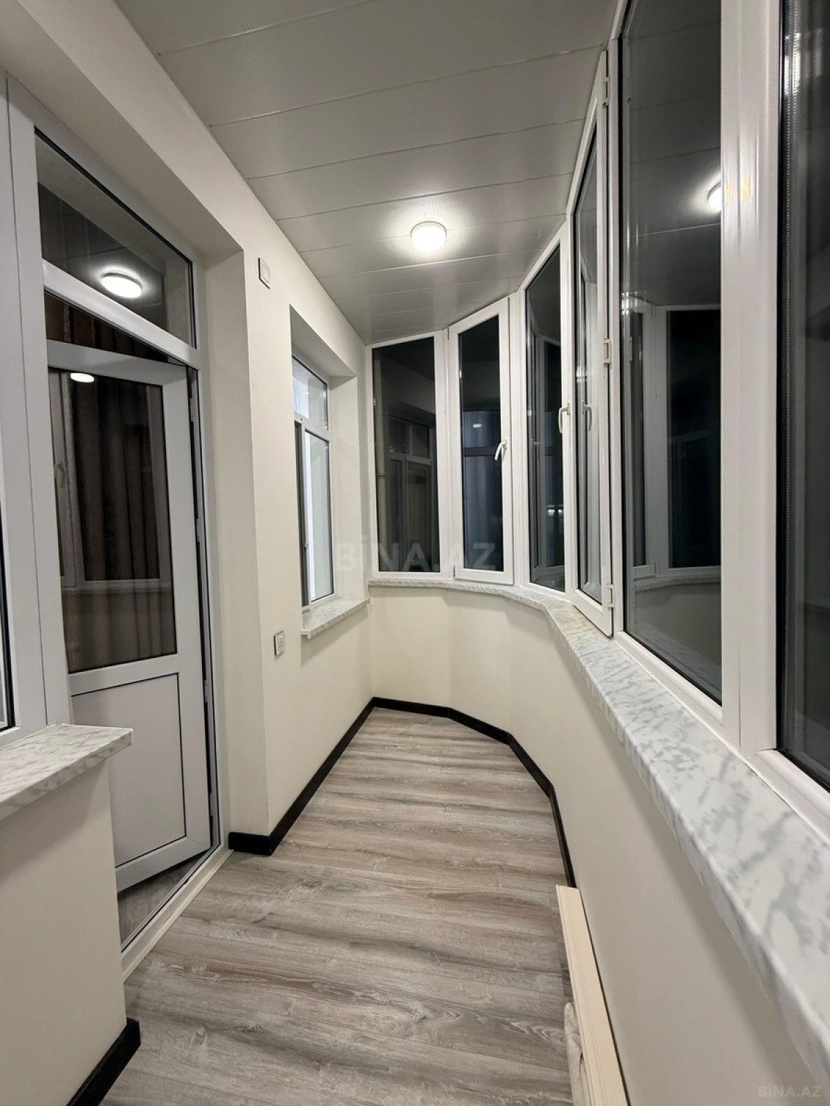 Satılır 3 otaqlı mənzil 106 m²