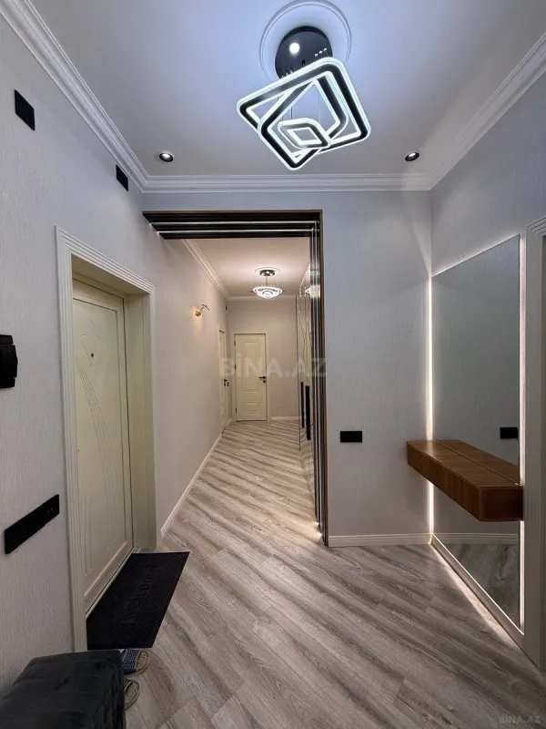 Satılır 3 otaqlı mənzil 106 m²