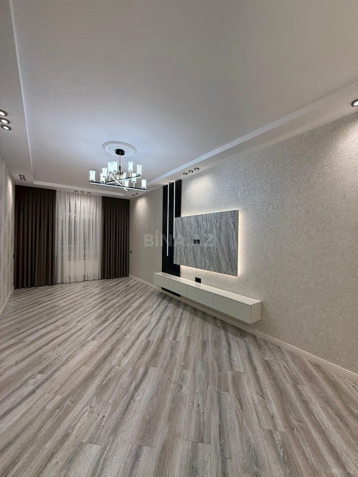 Satılır 3 otaqlı mənzil 106 m²