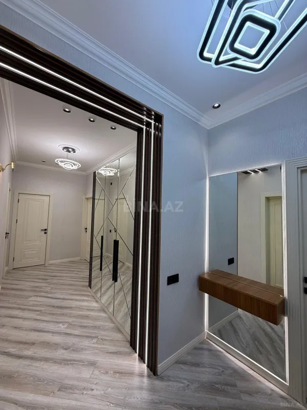 Satılır 3 otaqlı mənzil 106 m²