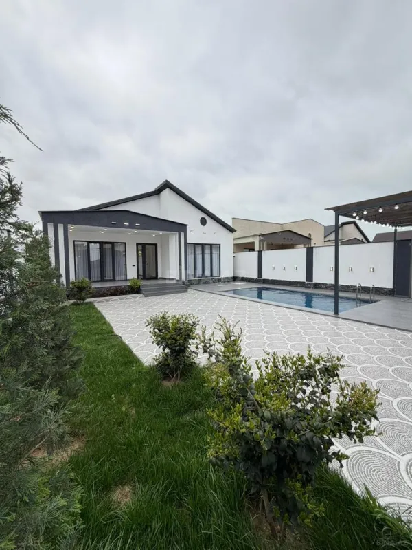 Satılır 4 otaqlı həyət evi 180 m²