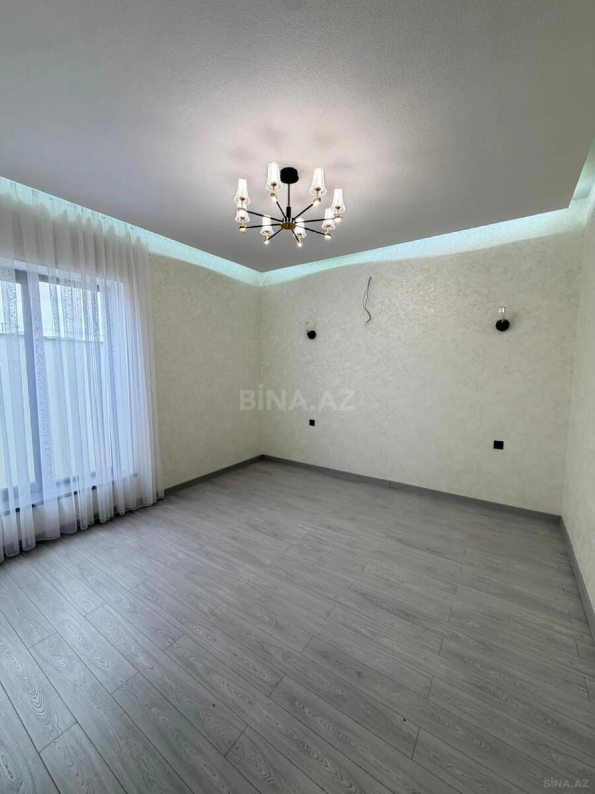 Satılır 4 otaqlı həyət evi 180 m²