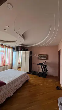 Satılır 5 otaqlı mənzil 191 m²